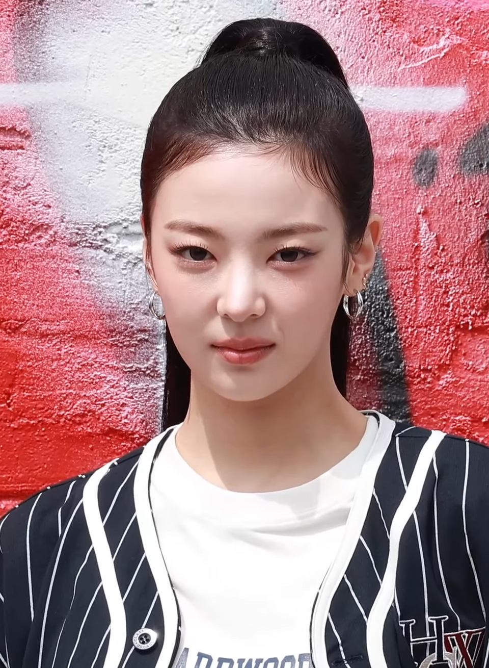 Lia — source-linked artist photograph